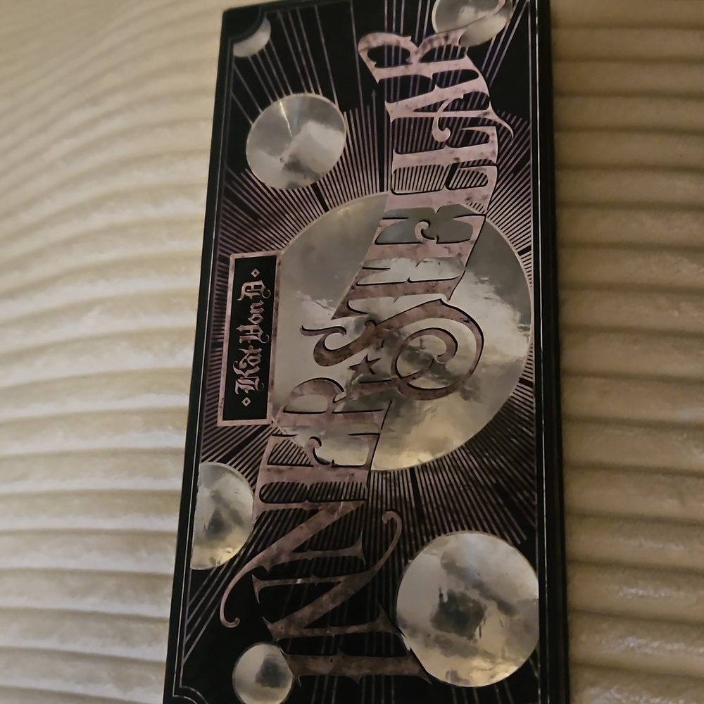 Kat Von D Innerstellar Palette with Black and Silver Design - Picture 3 of 5